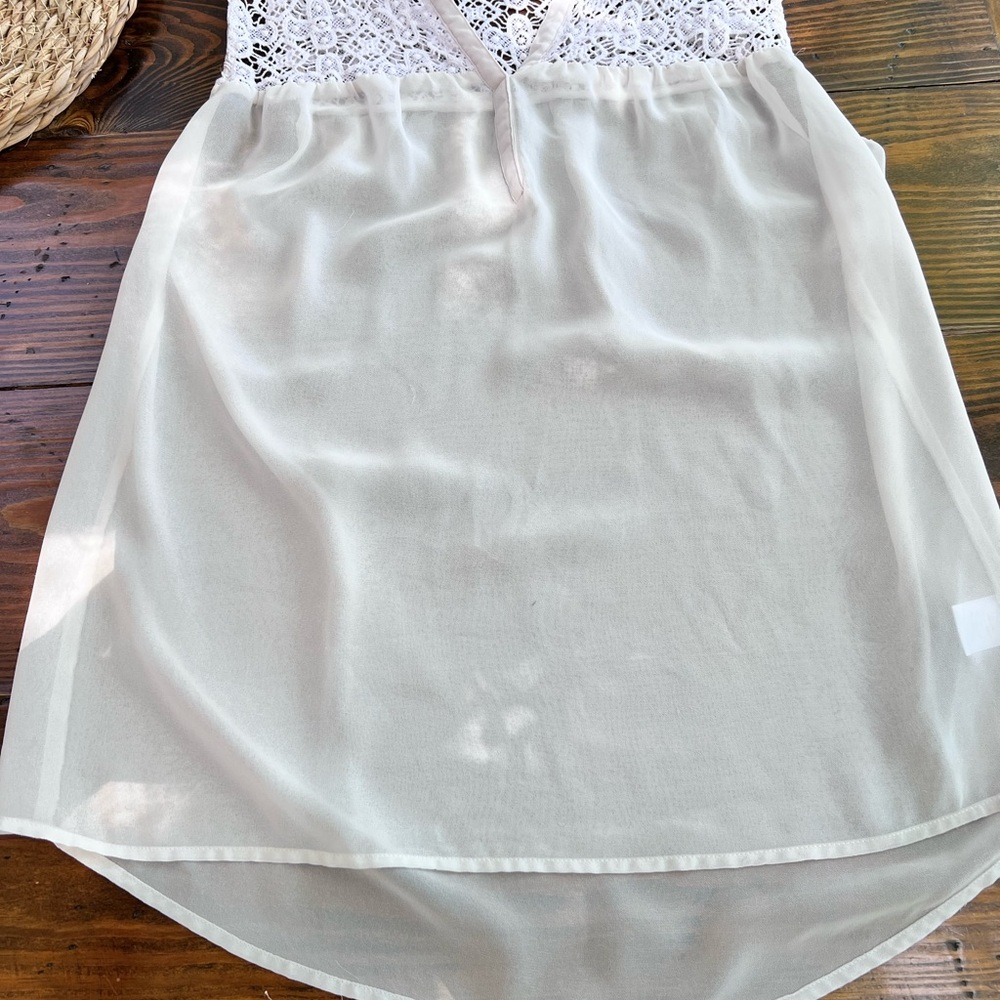🌾Daniel Rainn Sheer Ivory Lace Yoke Crochet Top Size M - Picture 3 of 6